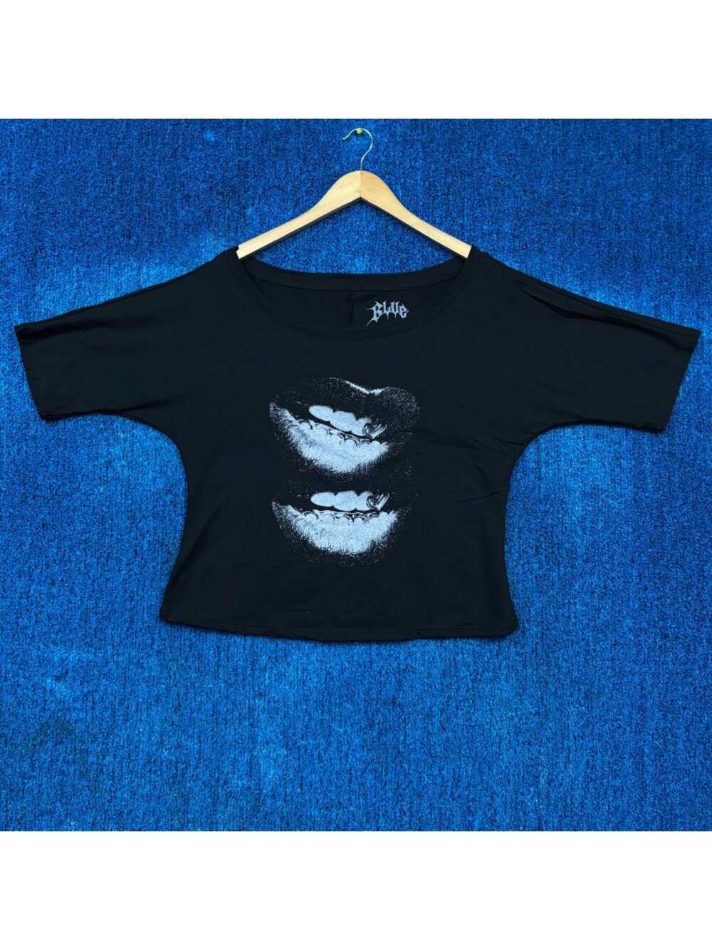 Blue Ivy Carter Crop Top Graphic Shirt Size Large
